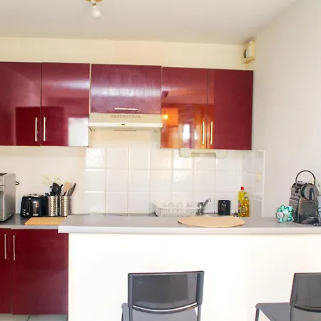 T3 Climatise Avec Parking Apartment *
